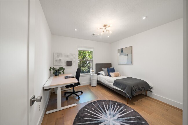 Building Photo - 258 Sentry Maple Pl