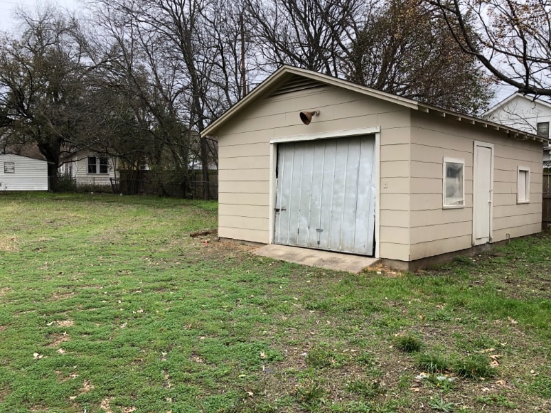 Building Photo - 2915 Grim Ave