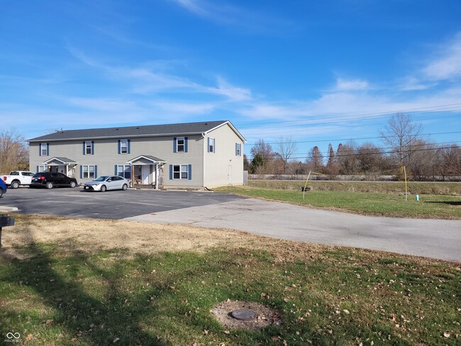 Primary Photo - 148 E Center Dr