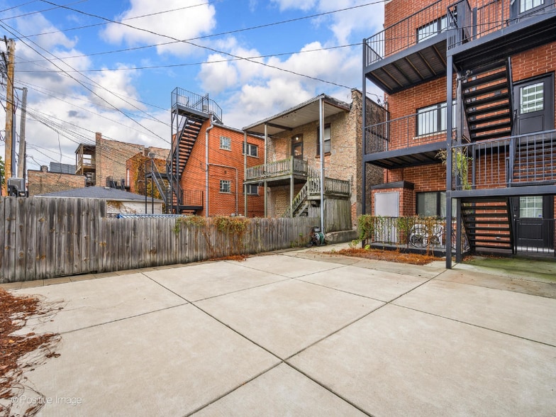 Building Photo - 2248 W Taylor St