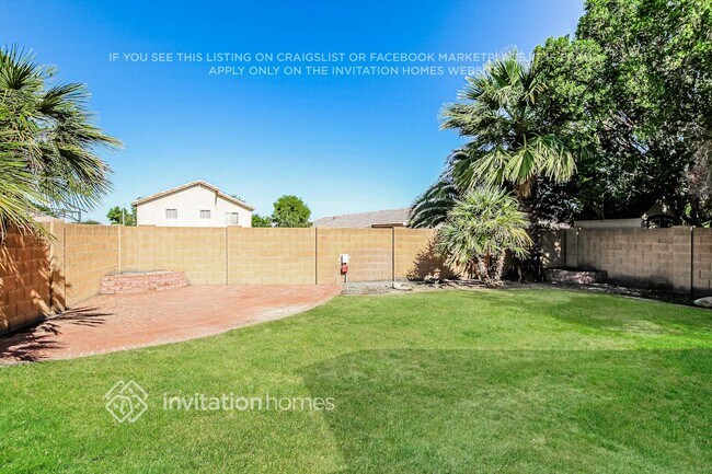 Building Photo - 2620 E Beverly Rd