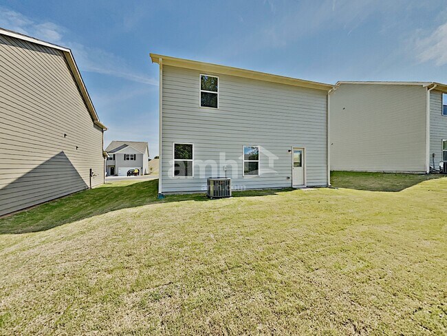 Building Photo - 3405 Ridge HillPkwy