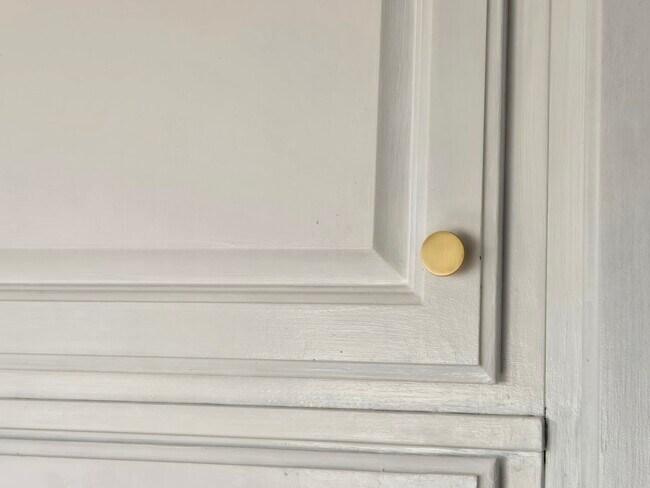 Building Photo - 2445 Brookwood St