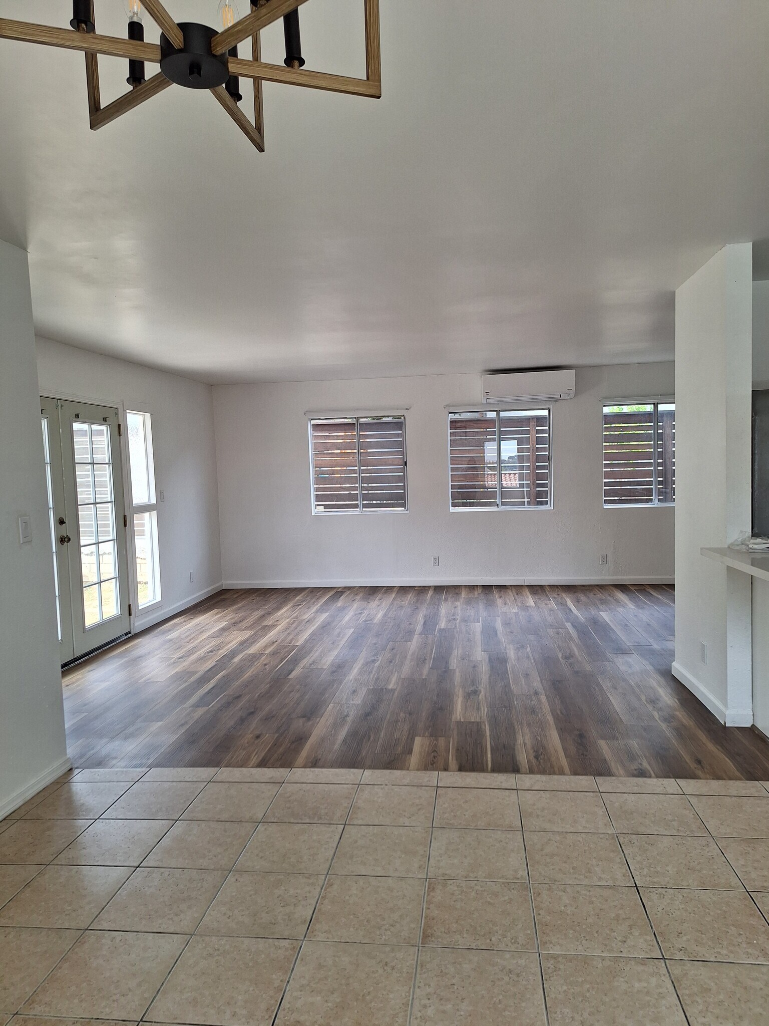 Building Photo - 1835 N Ave 53