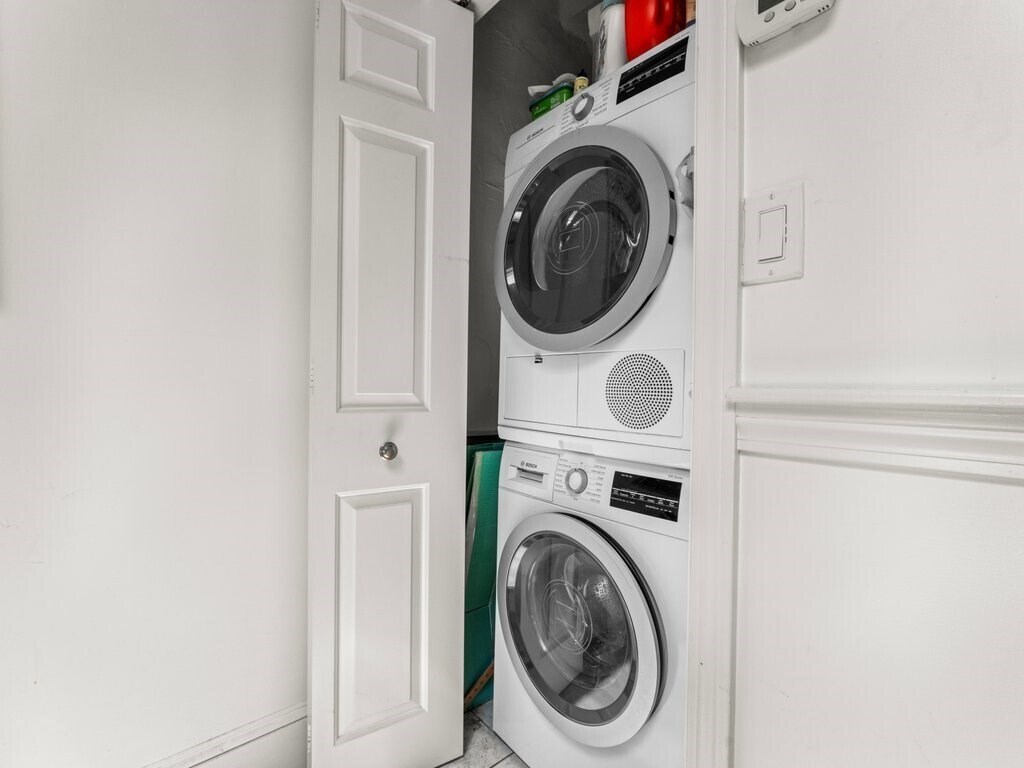 Building Photo - 365 Marlborough St