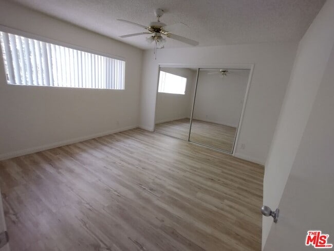 Building Photo - 650 Westmount Dr