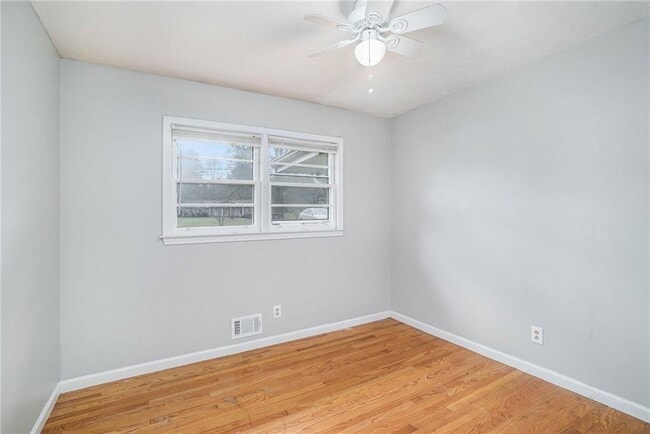 Building Photo - 3454 N Creekview Dr