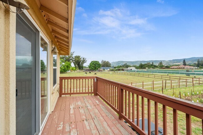 Building Photo - 2 Bedroom, 2 Bath Home with Vineyard Views on a Gated 11-Acre Property