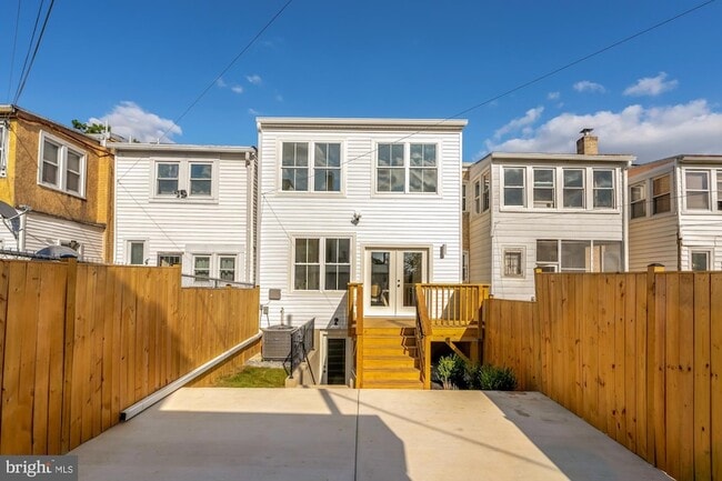 Building Photo - 4830 8th St NW