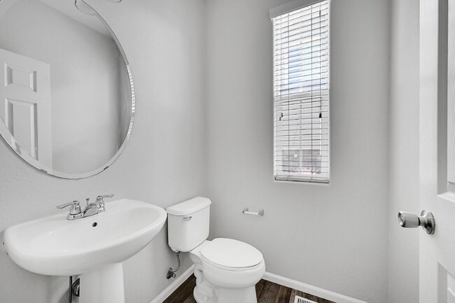 Building Photo - $1,850.00 - 2 Bedrooms, 2.5 Bathrooms Town...