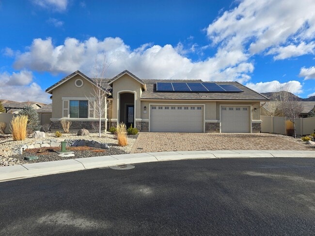 Building Photo - Executive home located on a quiet cul-de-s...
