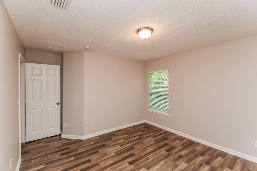 Building Photo - 7242 Rampart Ridge Cir W