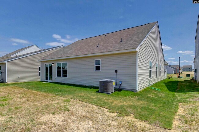 Building Photo - 807 Red Berry Ln