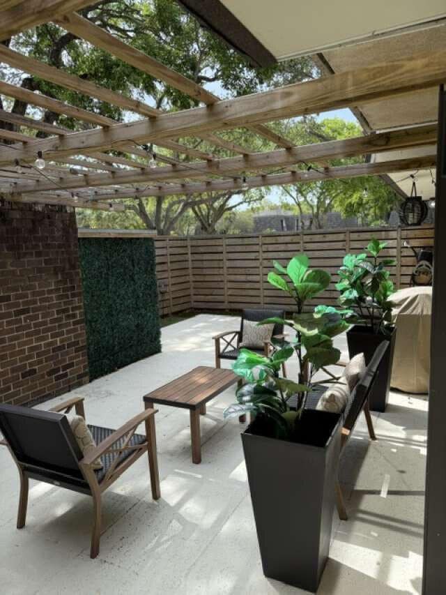 Building Photo - 406 4th Terrace