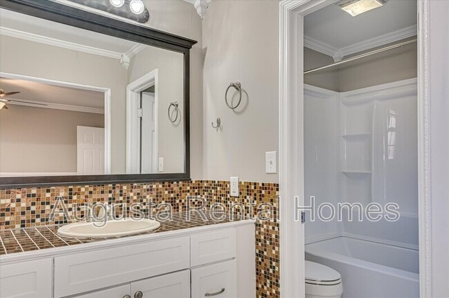 Building Photo - 238 Cavalier Dr