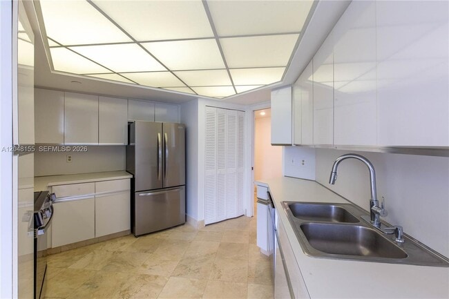 Building Photo - 3560 S Ocean Blvd