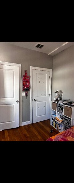 Building Photo - 190 Campbell Ave