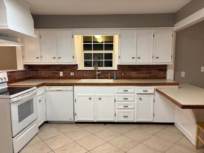 Building Photo - 14525 Chapperal Pipeline Rd