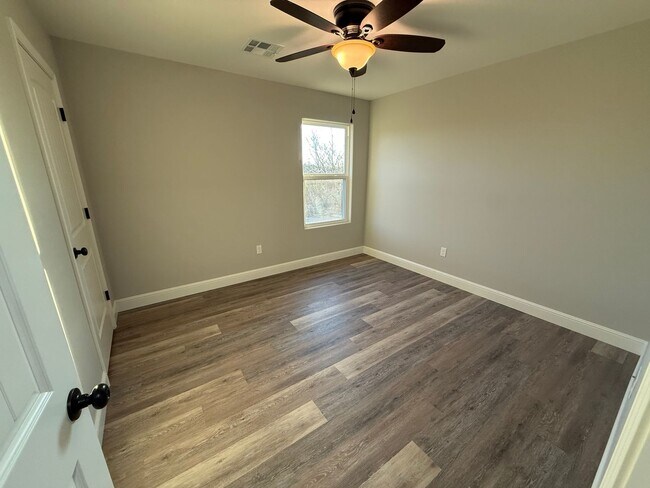 Building Photo - BRAND NEW BUILD: 3 BEDROOM/ 2 BATHROOM HOUSE IN CARTERVILLE MO WITH 2 CAR GARAGE!!!