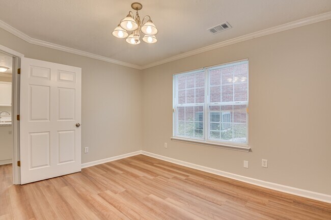 Building Photo - 7640 Pleasantville Way