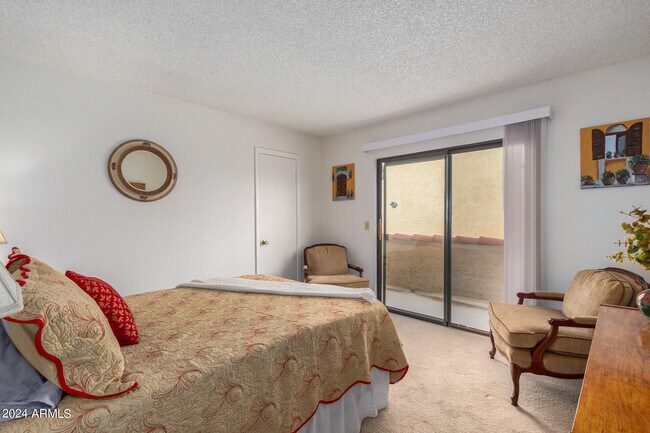 Building Photo - 16336 E Palisades Blvd