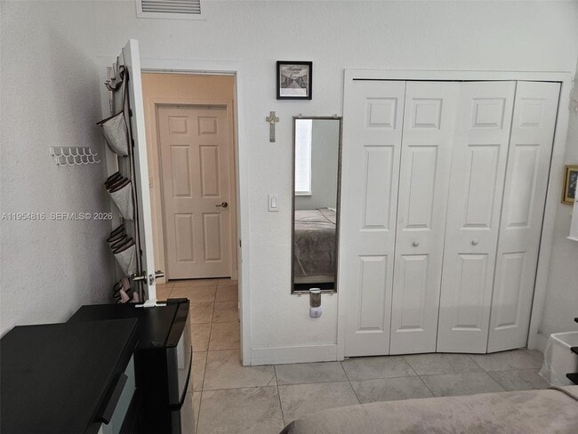 Building Photo - 701 NW 127th Pl