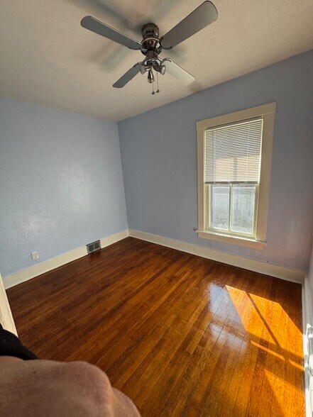 Bedroom - 342 Pennsylvania St