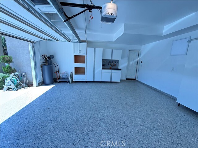 Building Photo - 7 Hawk