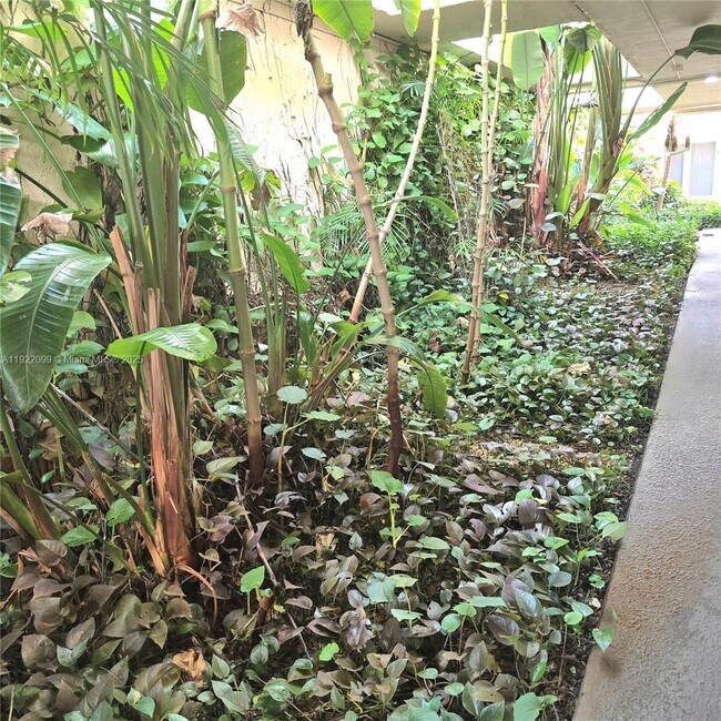 Building Photo - 14500 SW 88th Ave