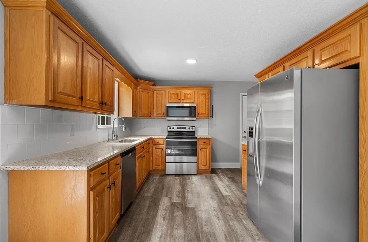Building Photo - 124 Levi Dr