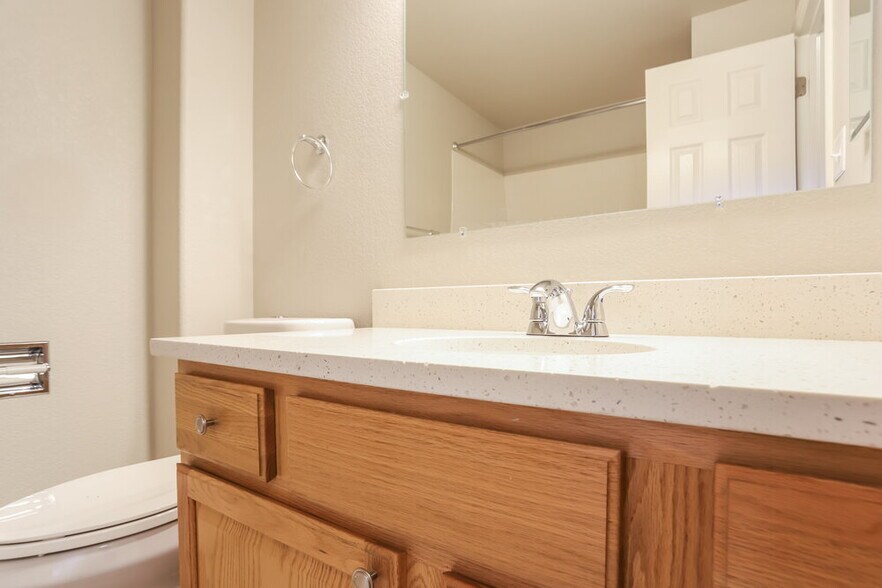 Building Photo - 11594 Oswego St