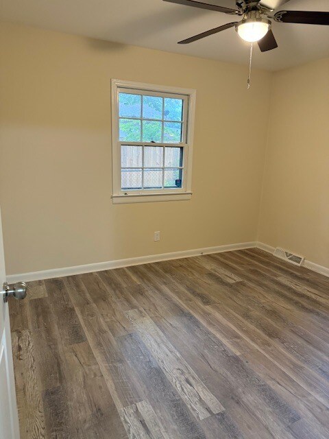 Building Photo - 702 Kildee Dr