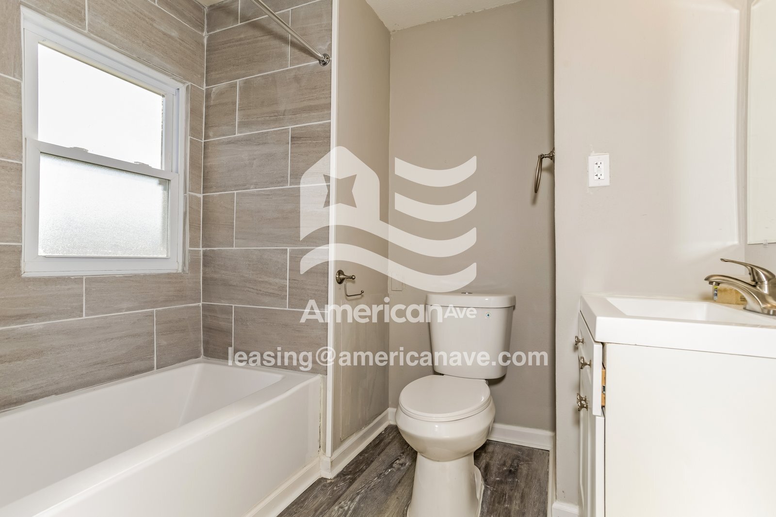 Building Photo - 208 N Walnut St