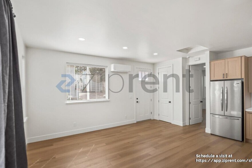 Building Photo - 3829 Buell St