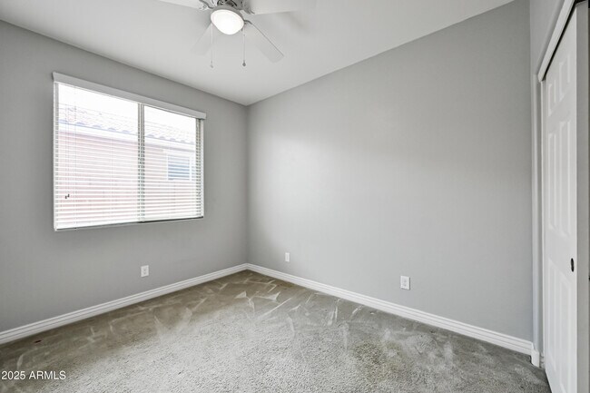 Building Photo - 2414 E Hazeltine Way