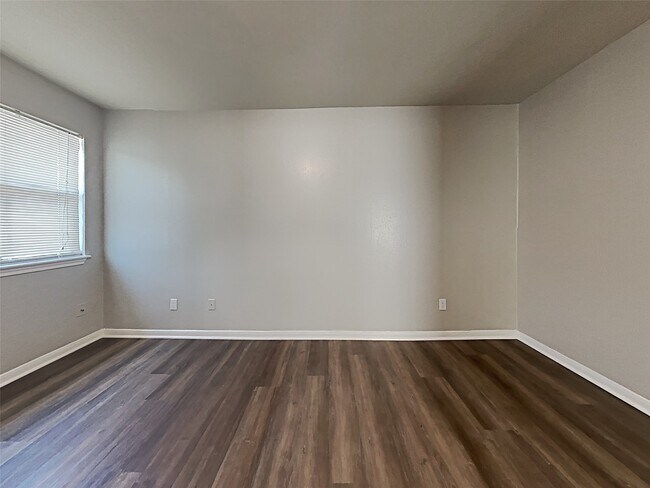Building Photo - 6737 Tournament Dr