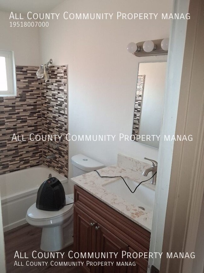 Building Photo - 6080 Daisy Ave