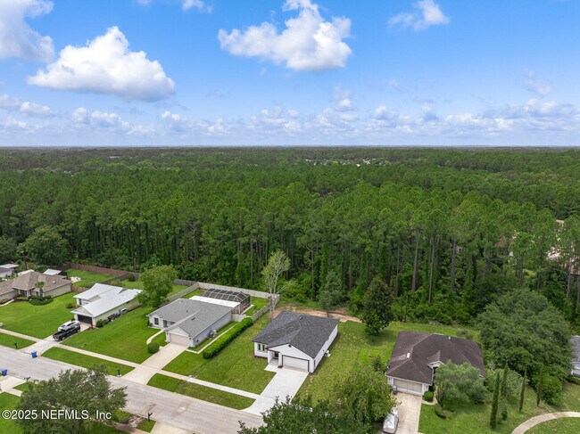 Building Photo - 213 Deportivo Dr