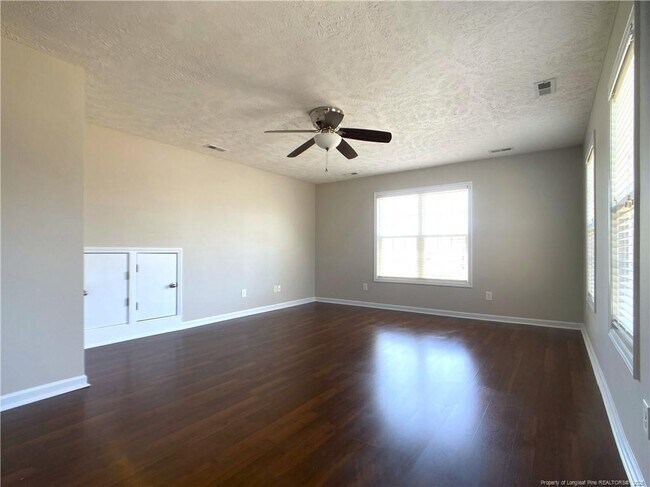 Building Photo - 1604 Kershaw Loop