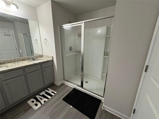 Building Photo - 7621 Gray Pointe Dr