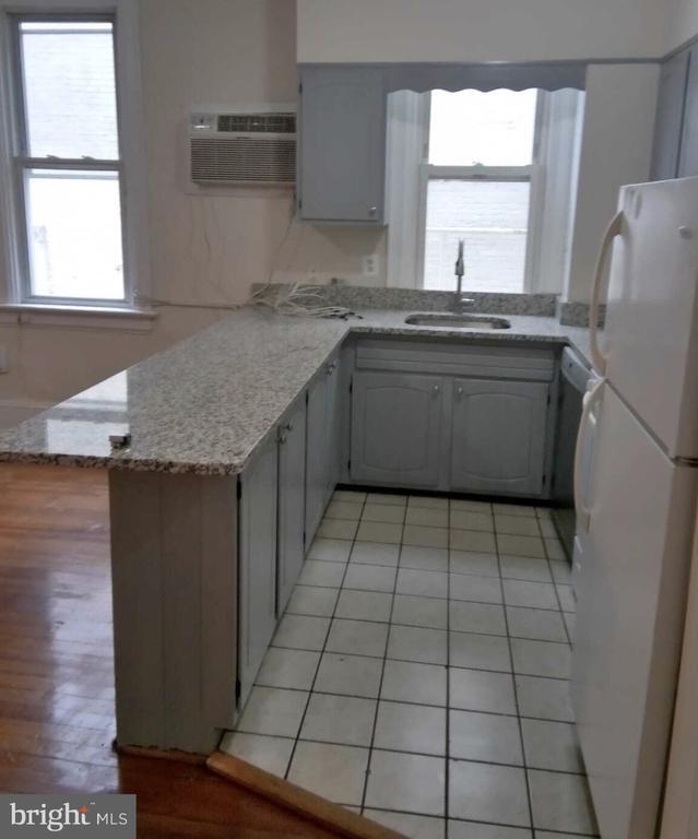 Building Photo - 2121 N St NW