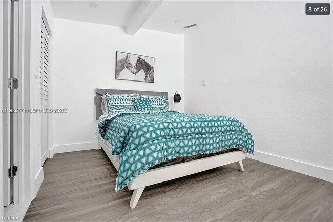 Building Photo - 1420 NE 201st Terrace