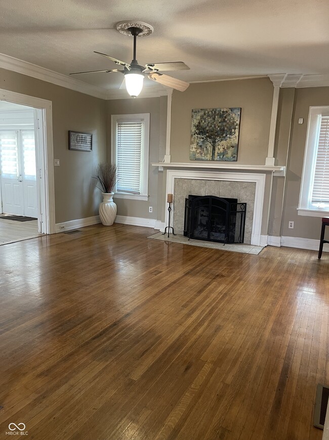 Building Photo - 117 E 36th St