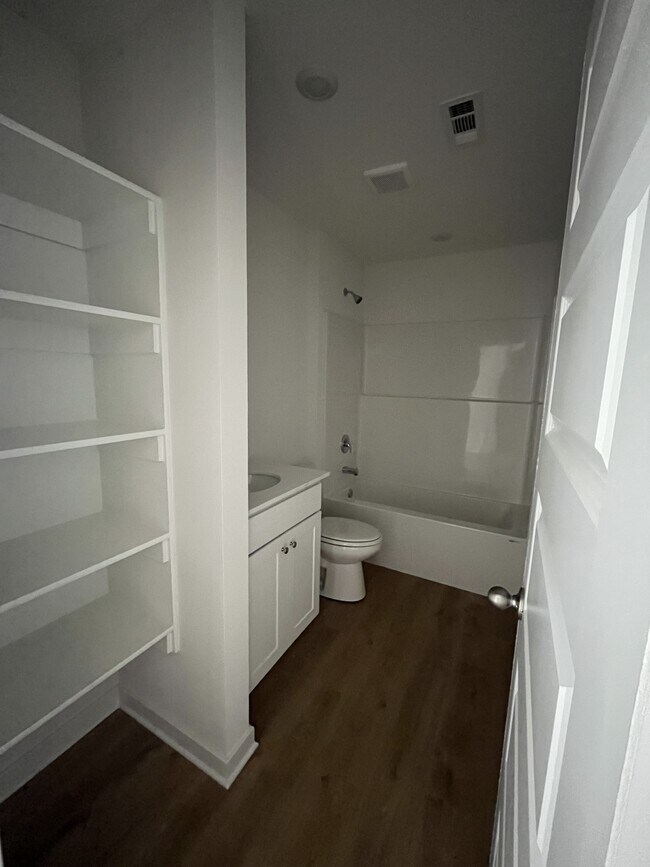 Building Photo - 573 Arizona St