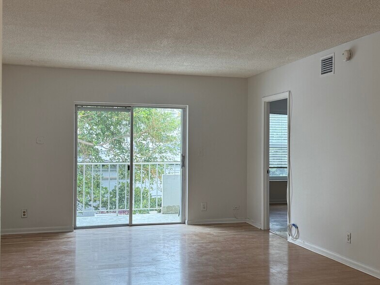 Sliding Door to Balcony - 2900 Banyan St