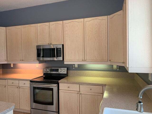 Primary Photo - 5202 Victoria Cir