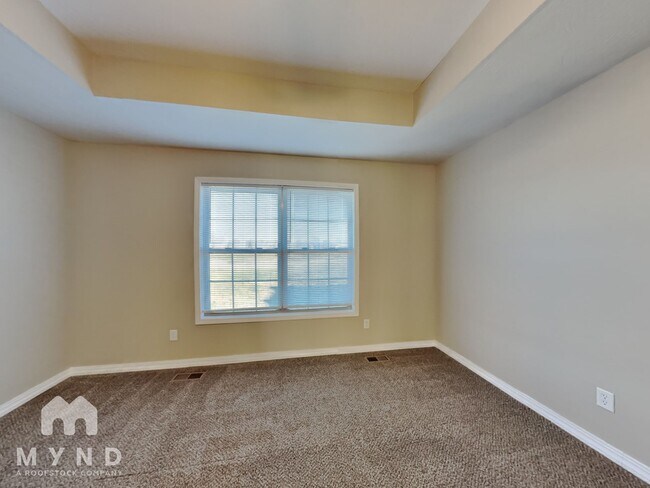 Building Photo - 5697 W Alexa Ln