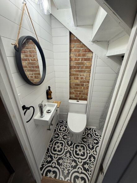 Building Photo - 269 Maxwell St