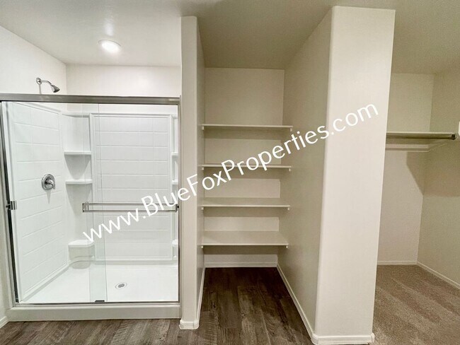 Building Photo - 12854 N Peony Dr
