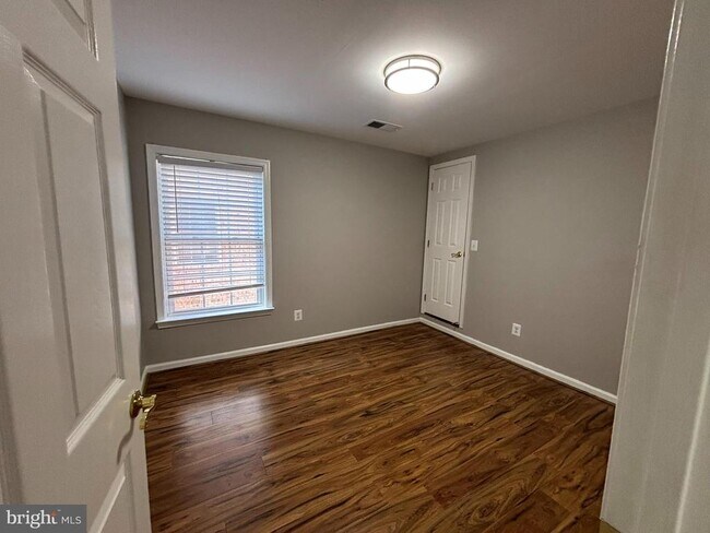 Building Photo - 4649 Red Admiral Way